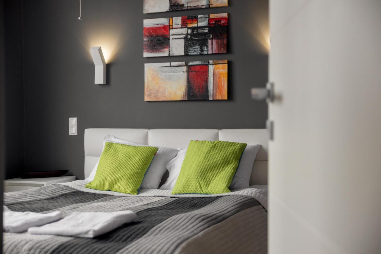 Hlonda Deluxe Apartment With Terrace Варшава Екстериор снимка