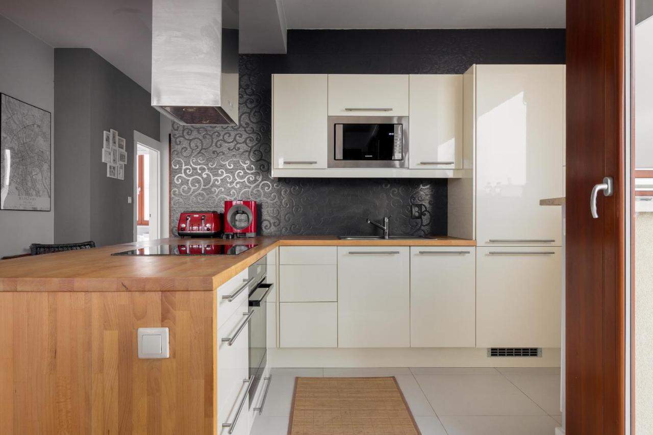 Hlonda Deluxe Apartment With Terrace Варшава Екстериор снимка