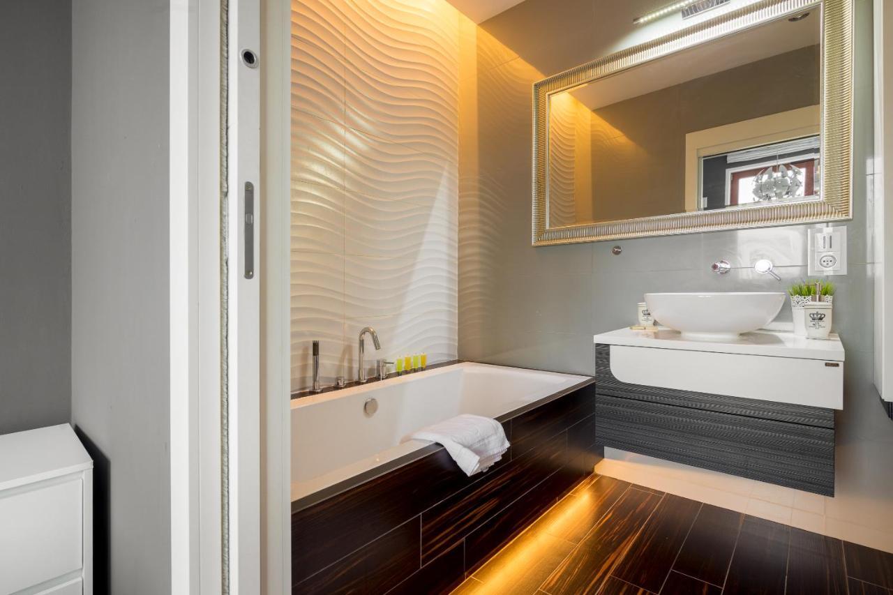 Hlonda Deluxe Apartment With Terrace Варшава Екстериор снимка